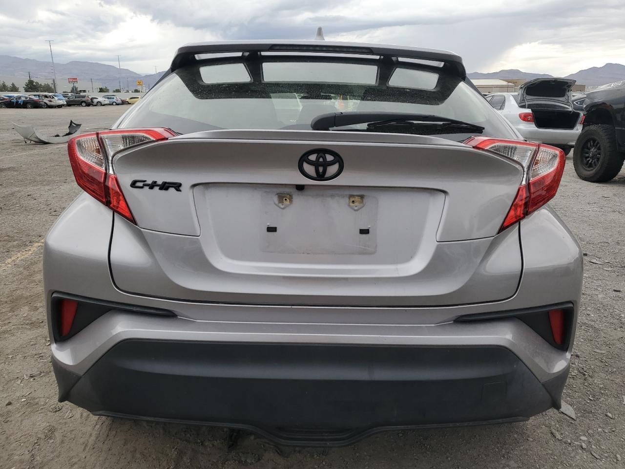TOYOTA C-HR XLE