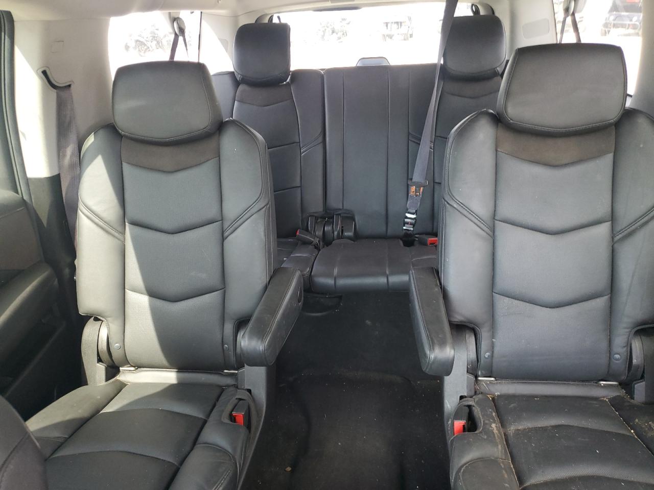 CADILLAC ESCALADE ESV PREMIUM