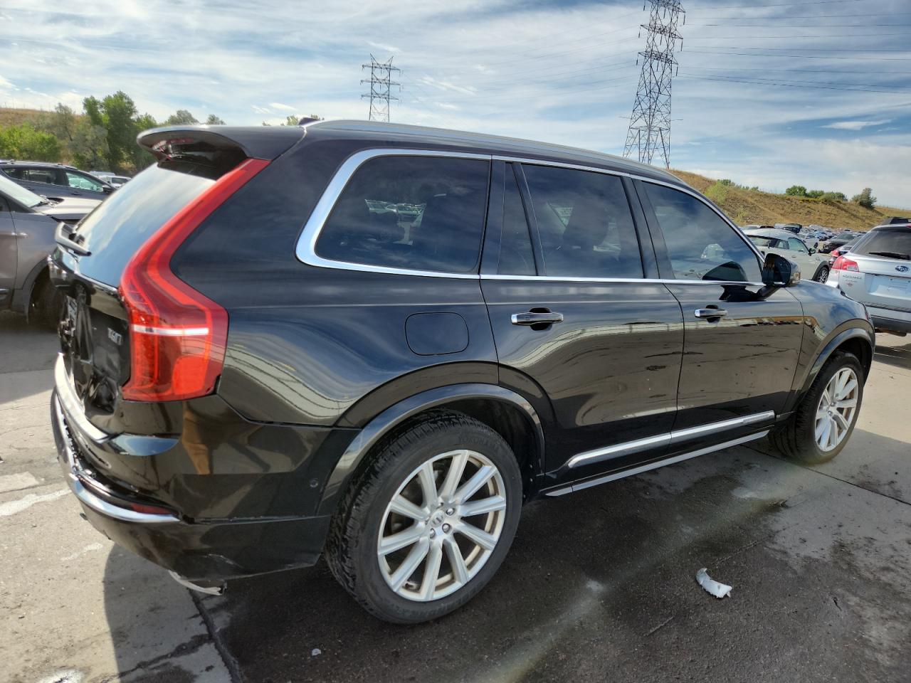 VOLVO XC90 T6