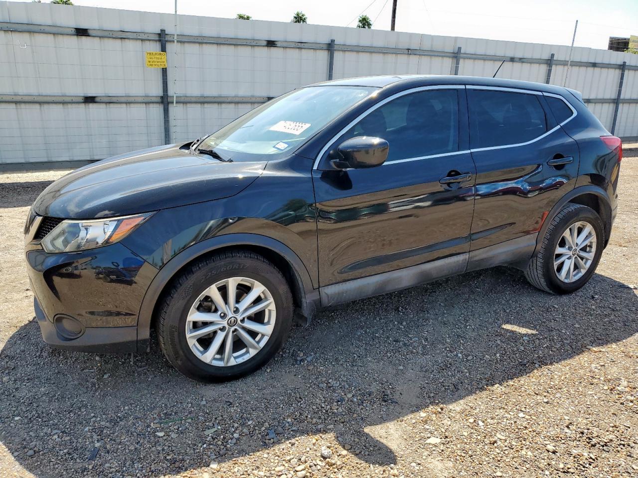 NISSAN ROGUE SPORT S