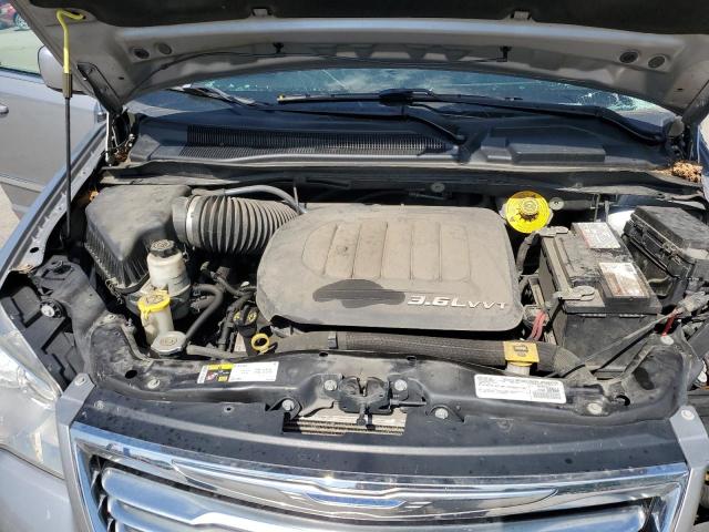 2016 CHRYSLER TOWN & COU 2C4RC1BG0GR128625