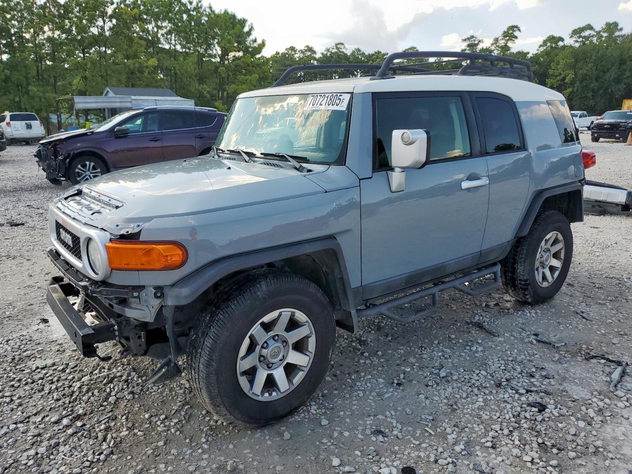 TOYOTA FJ CRUISER