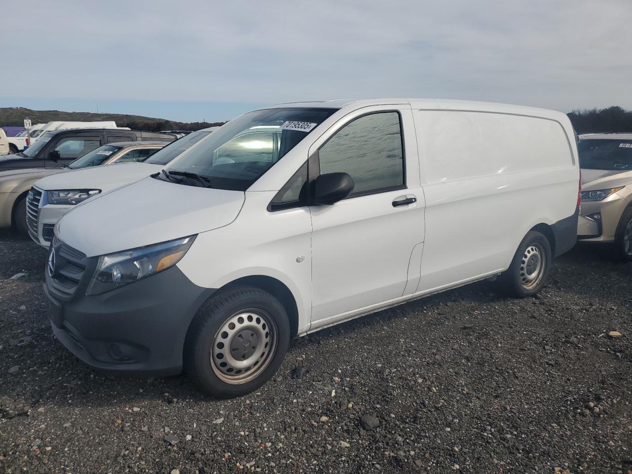 MERCEDES-BENZ METRIS