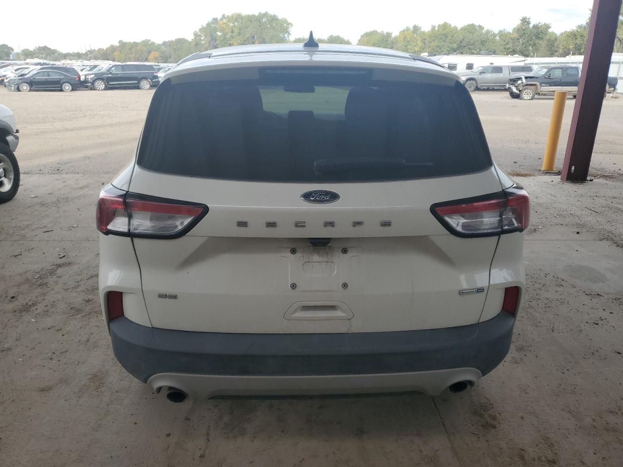FORD ESCAPE SE