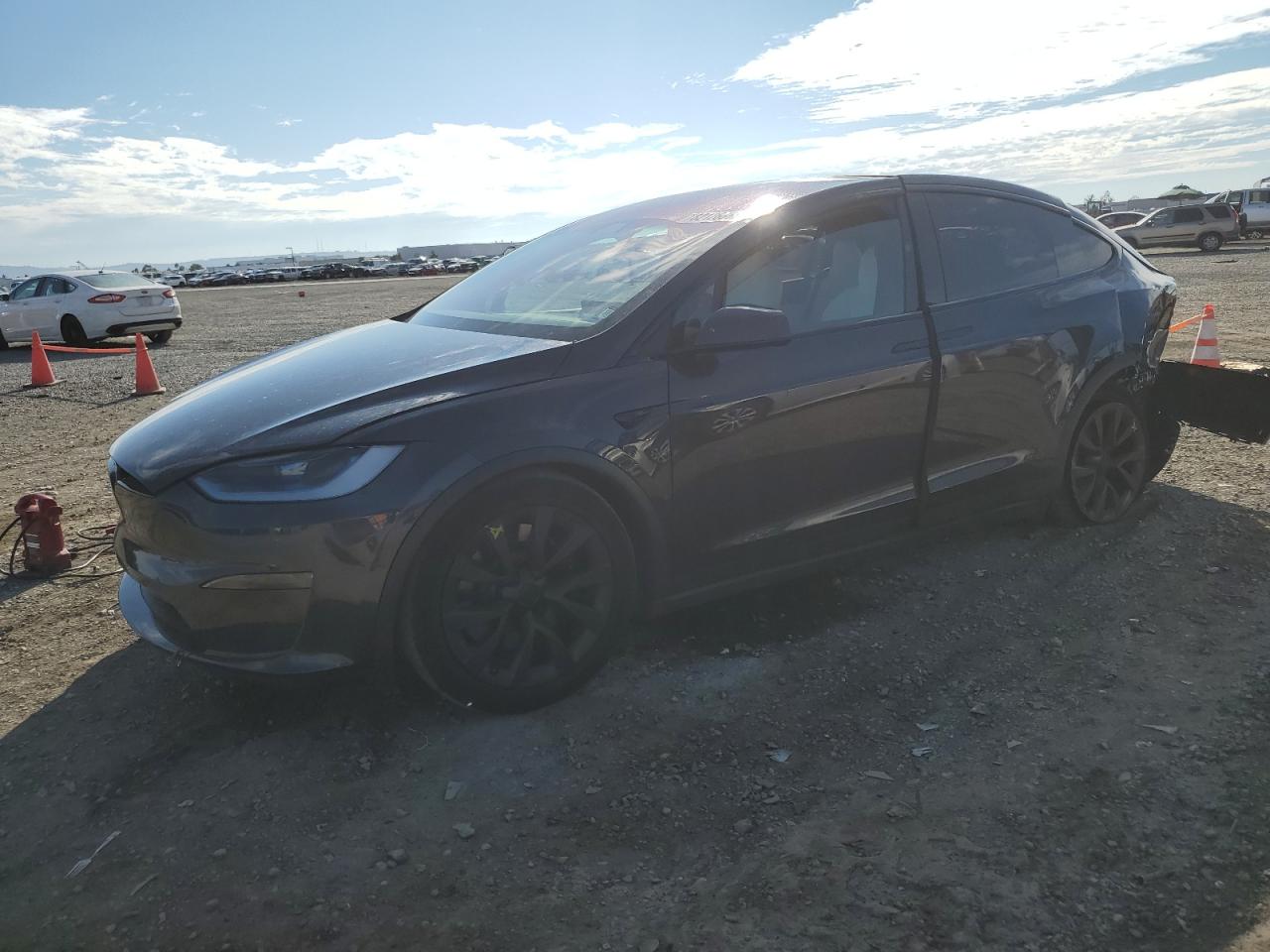 TESLA MODEL X