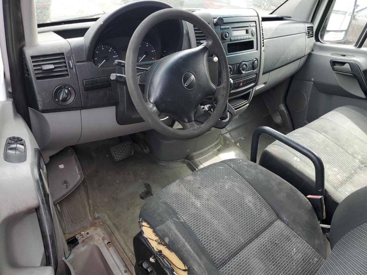 Lot #3302718019 2010 FREIGHTLINER SPRINTER 2