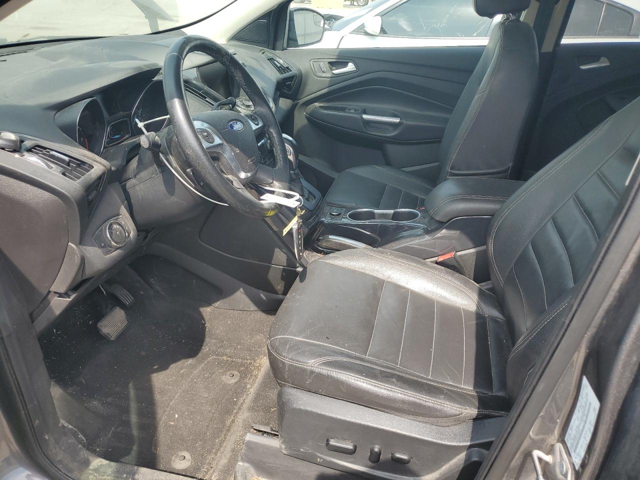 FORD ESCAPE TITANIUM