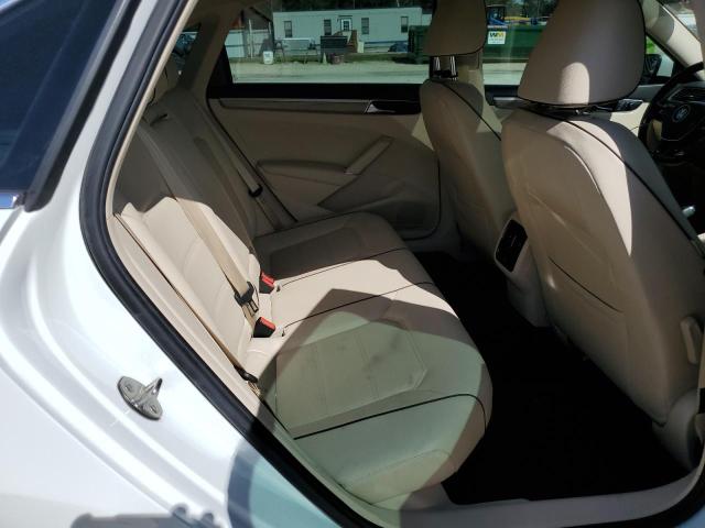 2018 VOLKSWAGEN PASSAT SE 1VWBA7A35JC046167