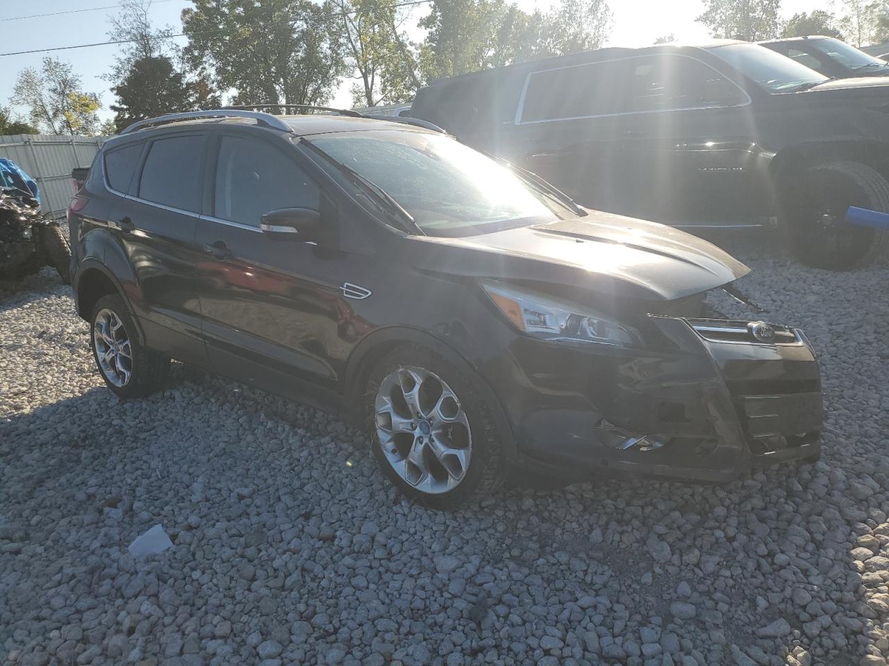 FORD ESCAPE TITANIUM