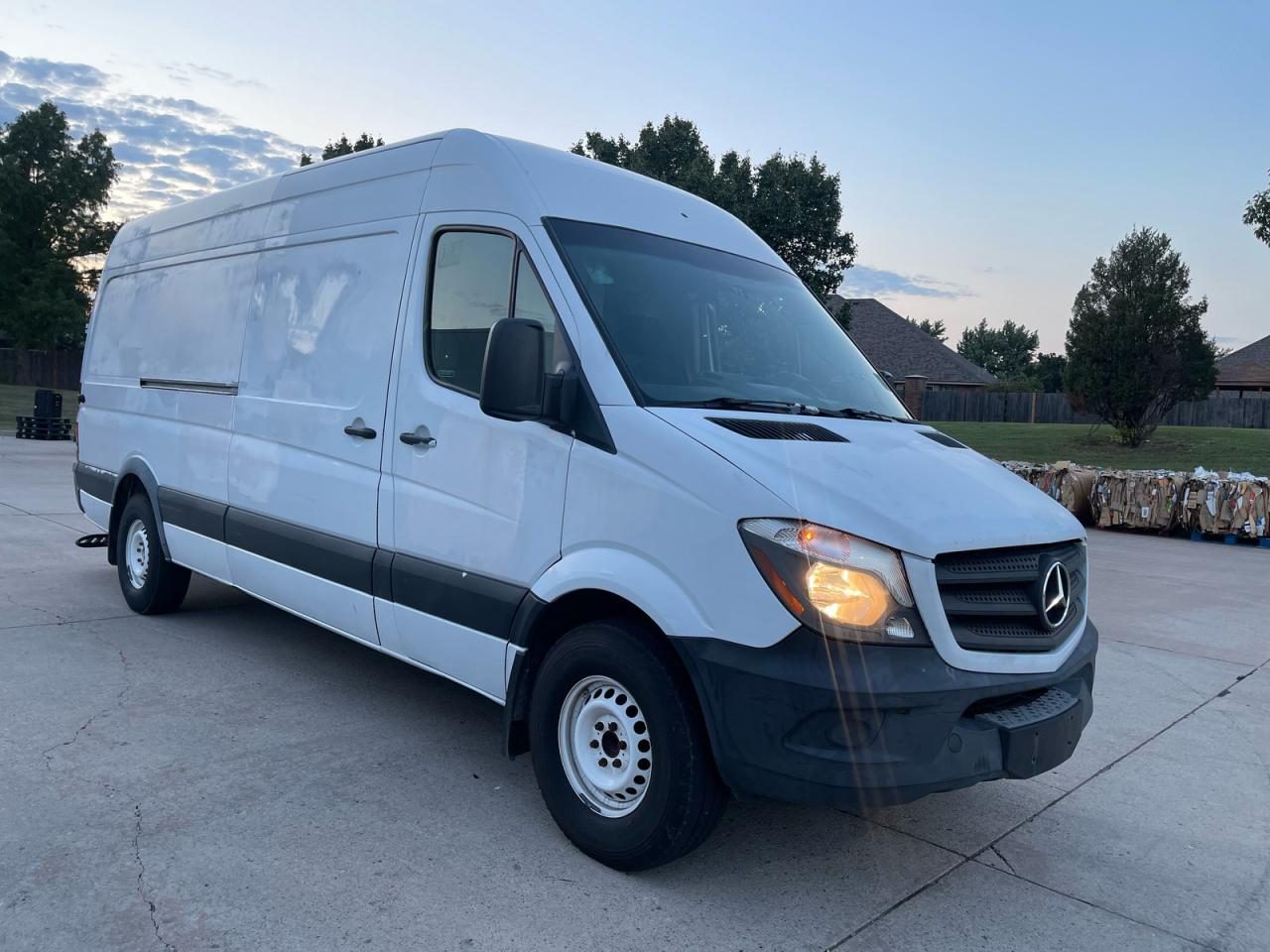 MERCEDES-BENZ SPRINTER 2500