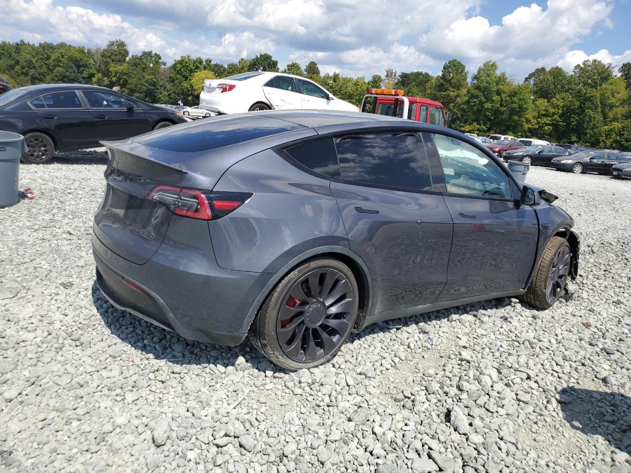 TESLA MODEL Y