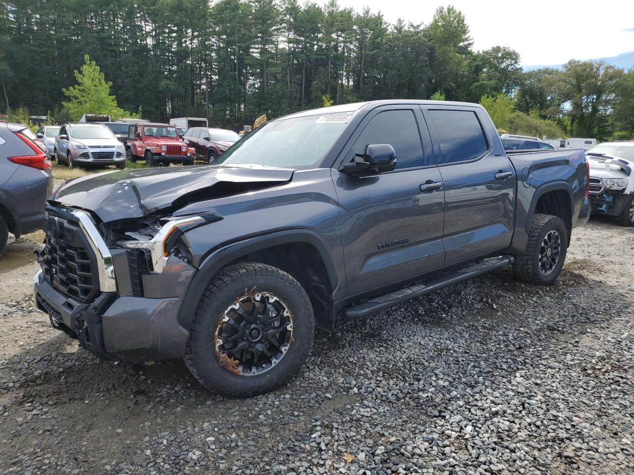 TOYOTA TUNDRA CREWMAX SR