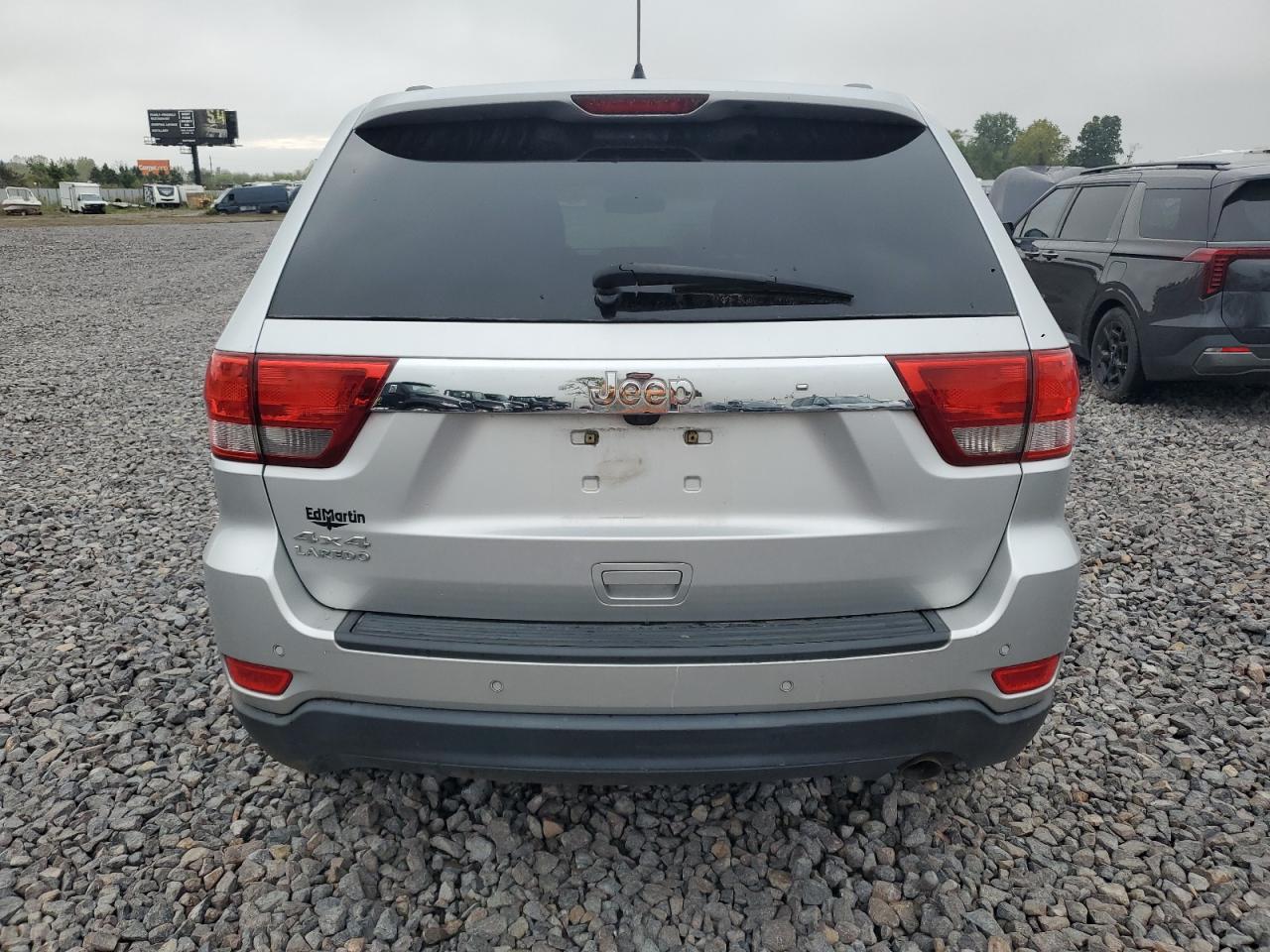 JEEP GRAND CHEROKEE LAREDO