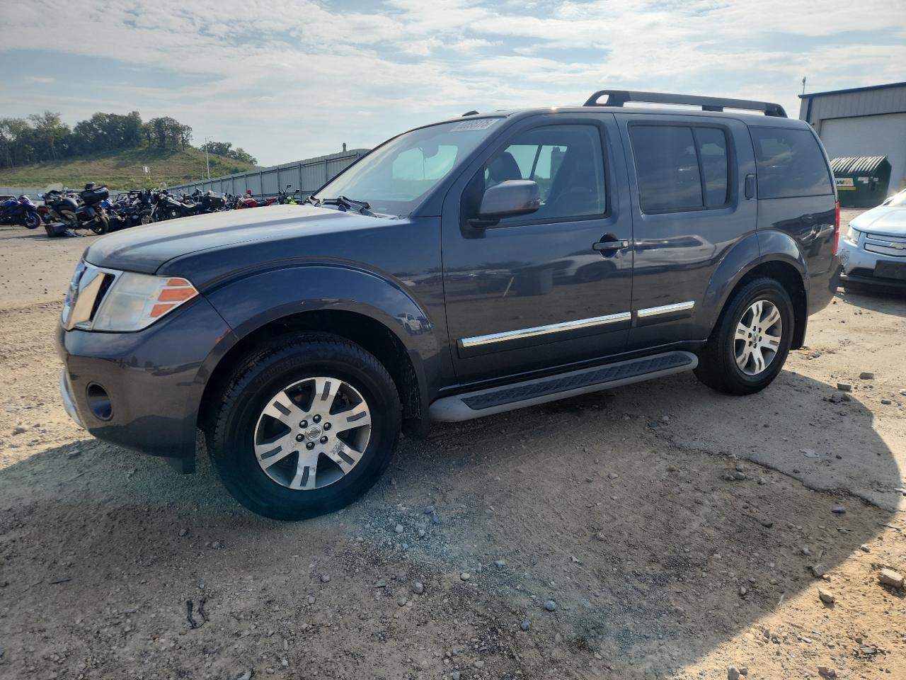 NISSAN PATHFINDER S