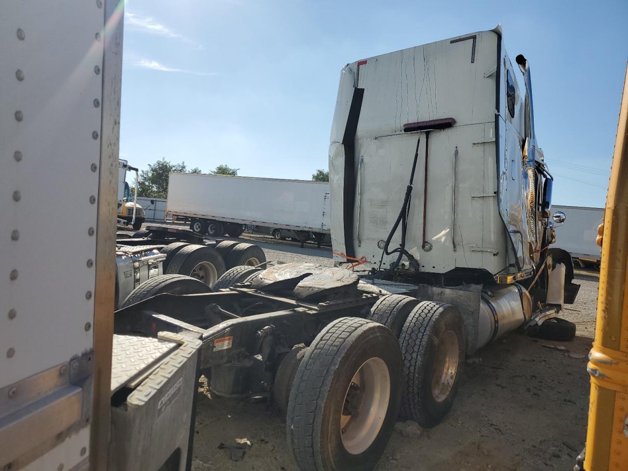 Lot #3297119488 2020 FREIGHTLINER CORONADO