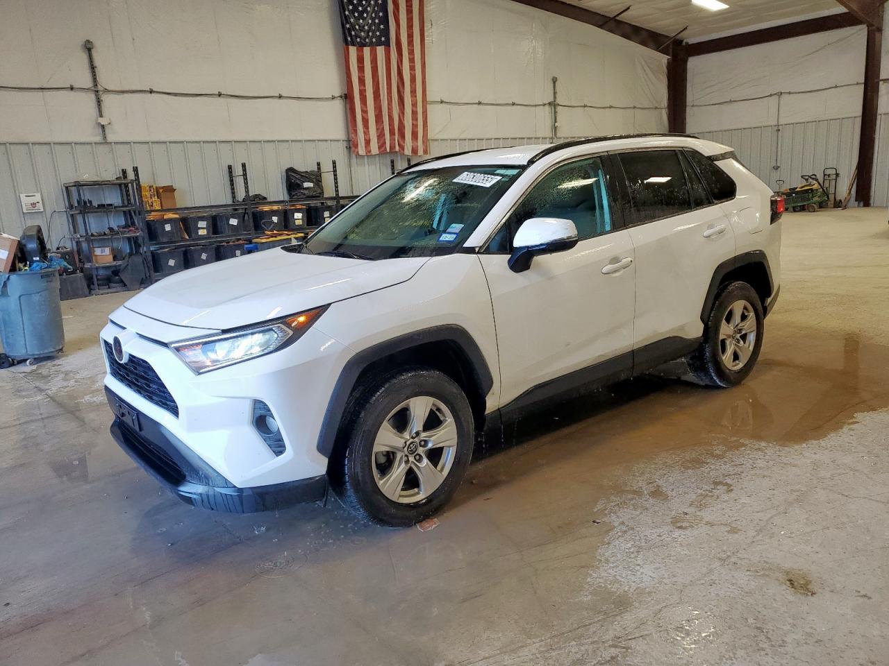 TOYOTA RAV4 XLE
