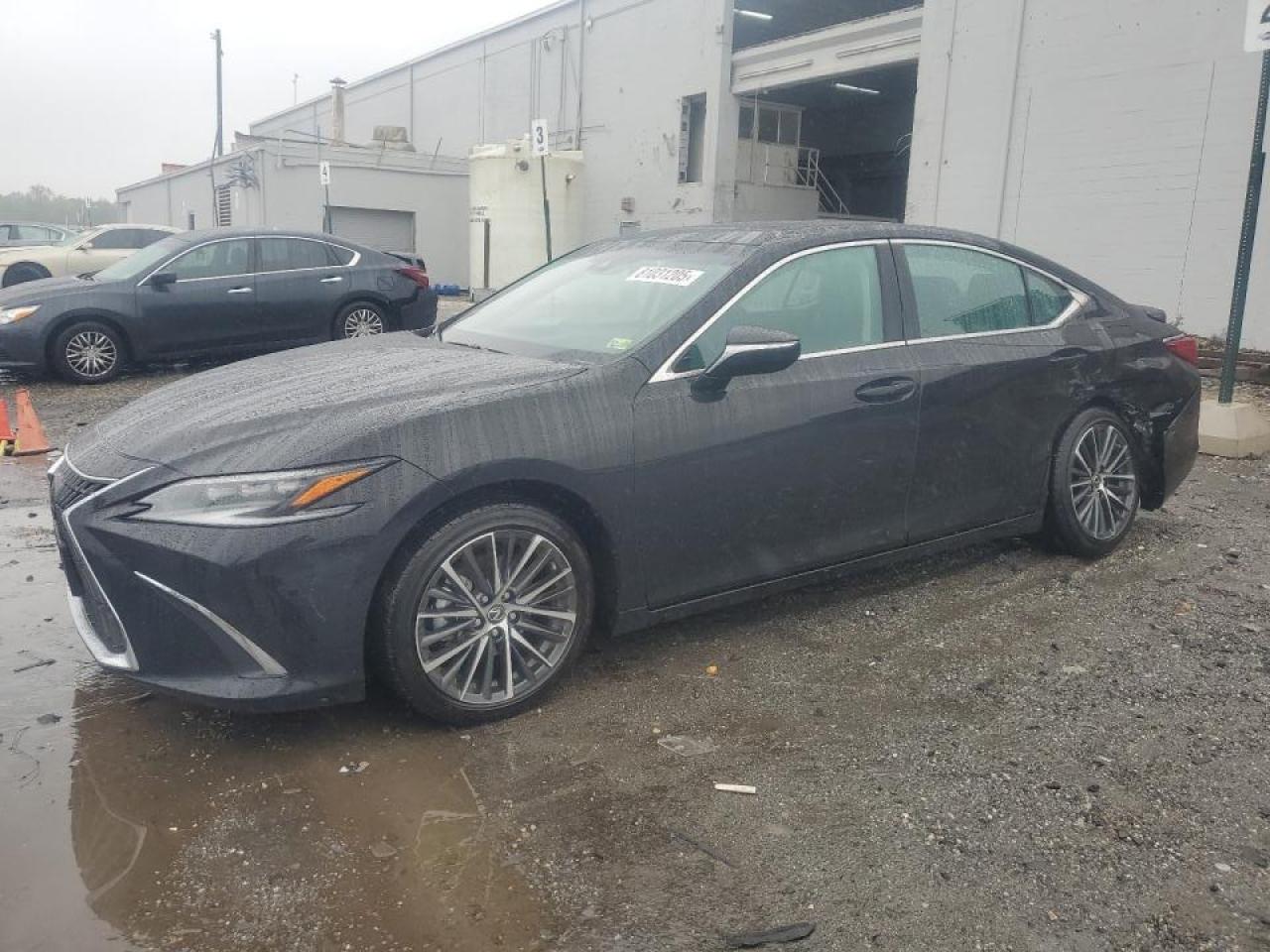  Salvage Lexus Es
