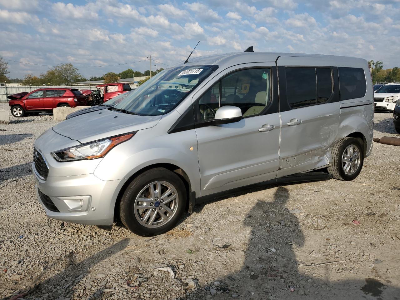 FORD TRANSIT CONNECT TITANIUM