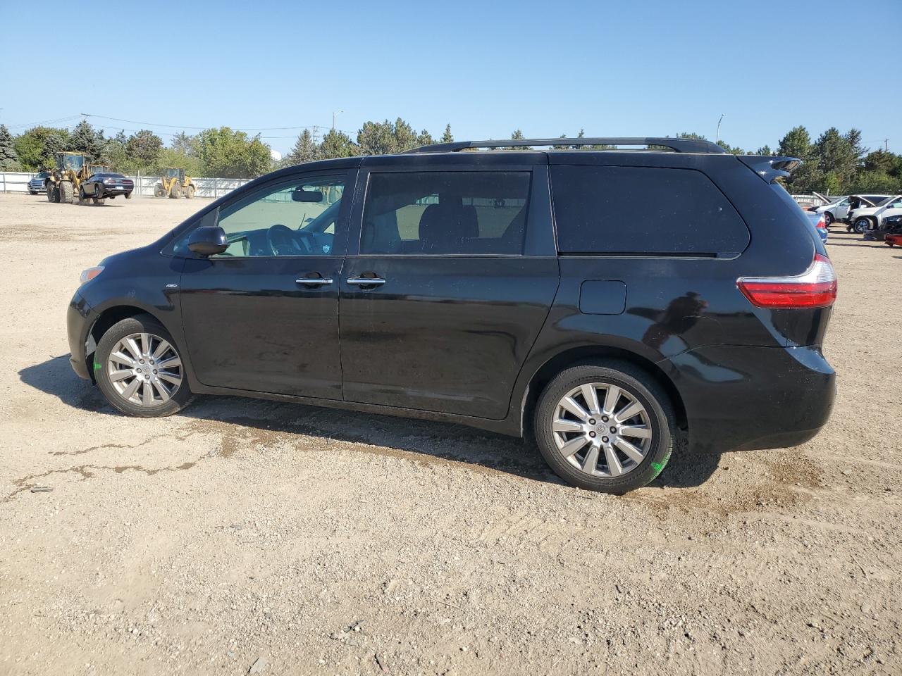 TOYOTA SIENNA XLE