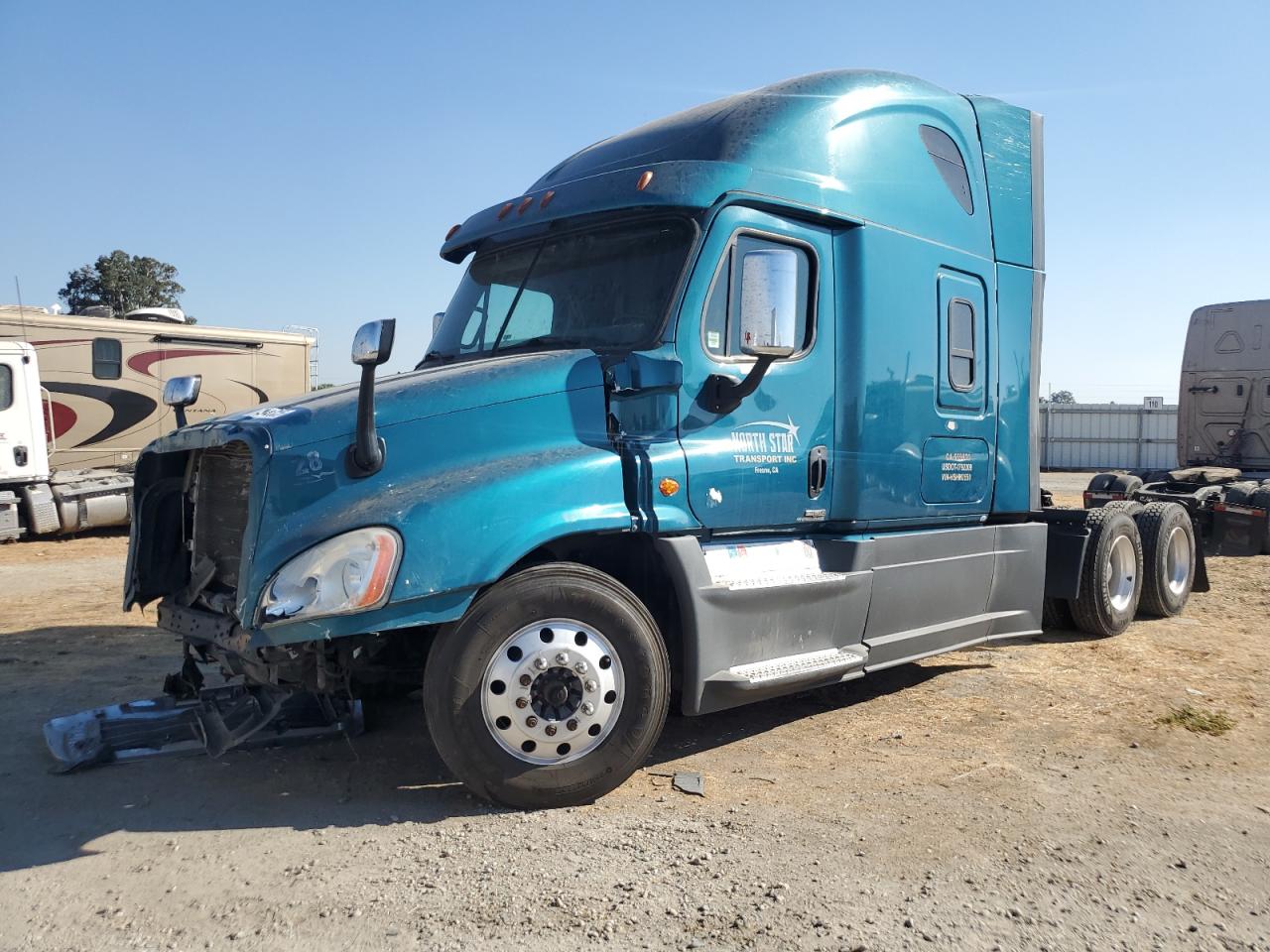 Lot #3276498085 2017 FREIGHTLINER CASCADIA 1