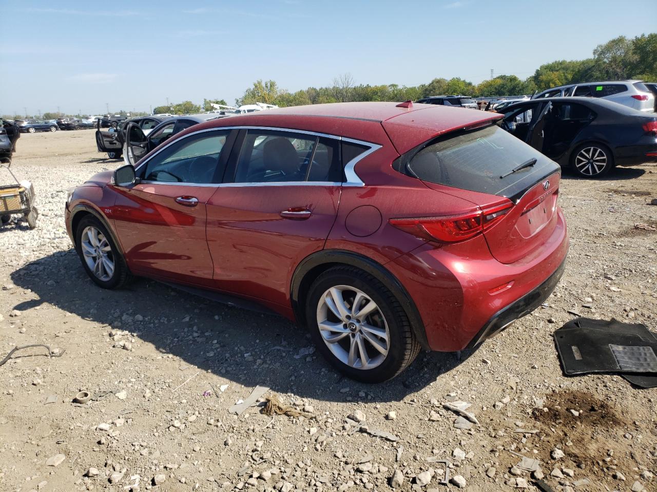 INFINITI QX30 BASE