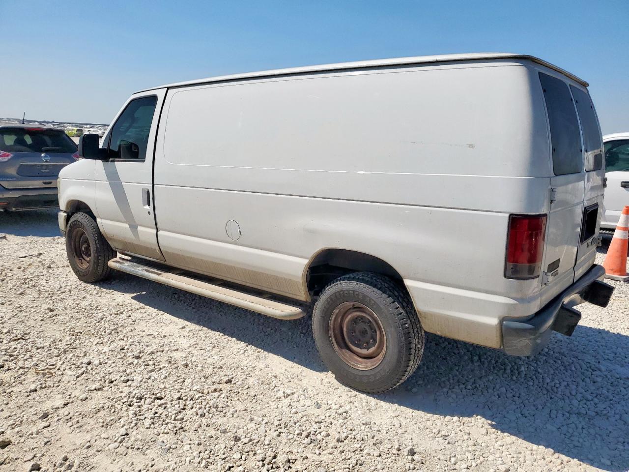 FORD ECONOLINE E250 VAN