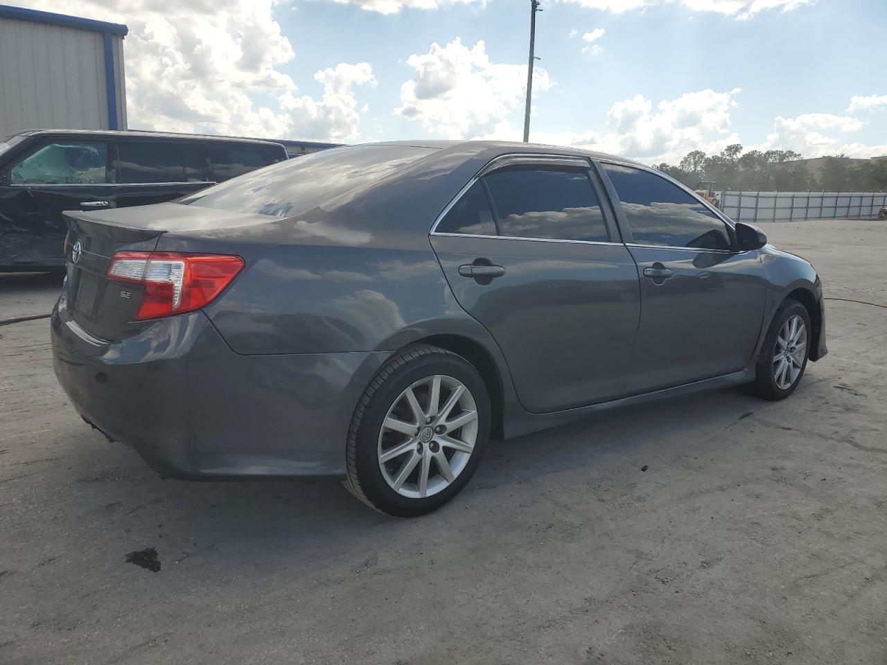TOYOTA CAMRY L