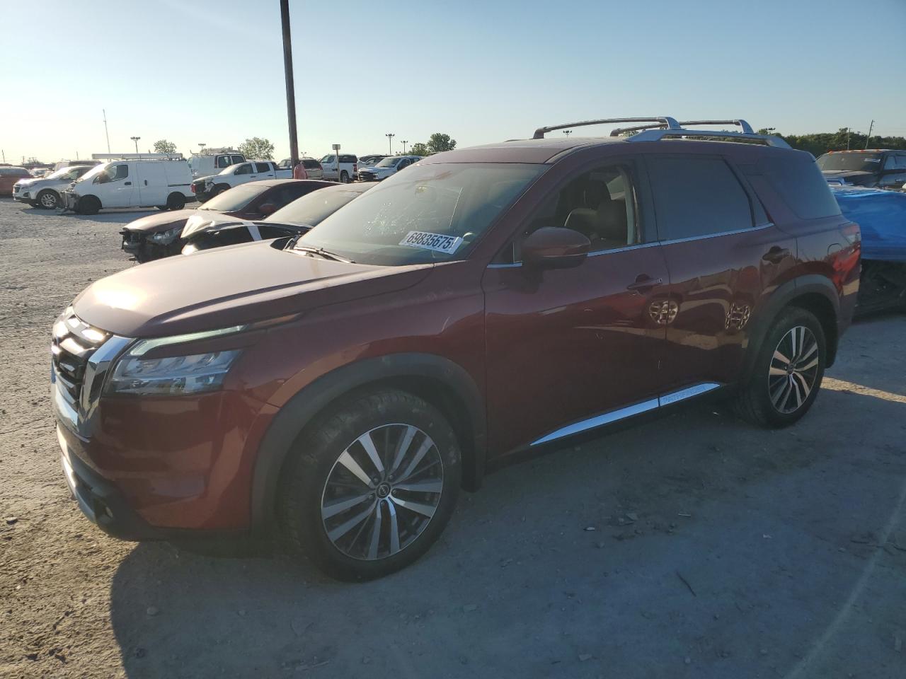 NISSAN PATHFINDER PLATINUM