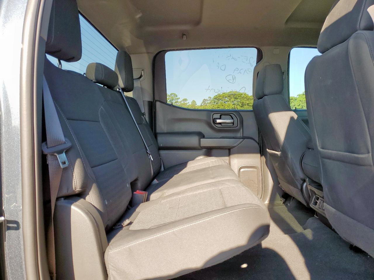 CHEVROLET SILVERADO C1500 LT