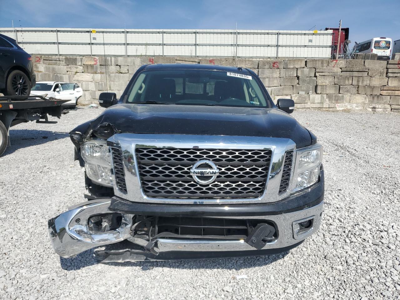 NISSAN TITAN SV