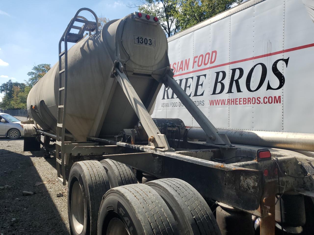 Lot #3255540024 1995 HEIL UNKNOWN