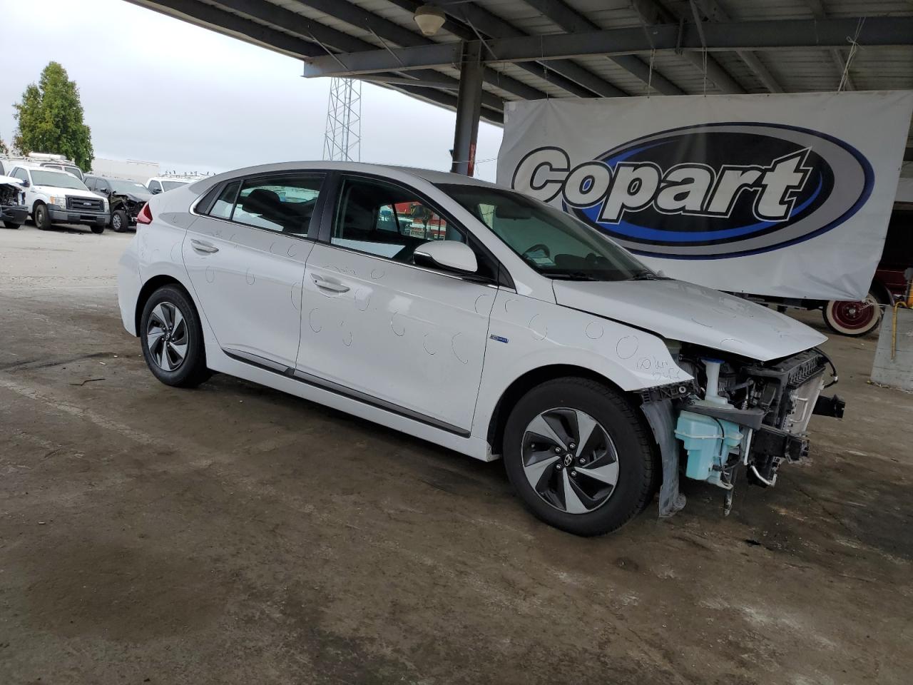 HYUNDAI IONIQ SEL