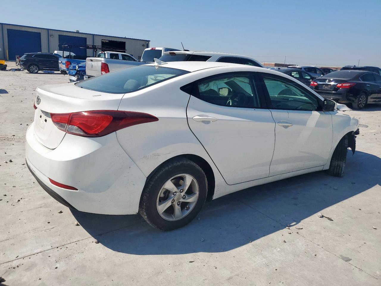 HYUNDAI ELANTRA SE