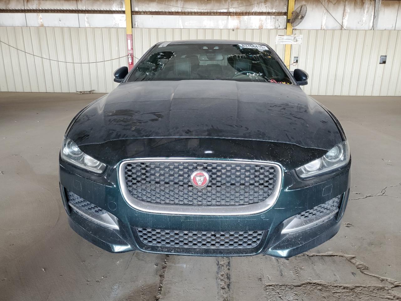JAGUAR XE R - SPORT