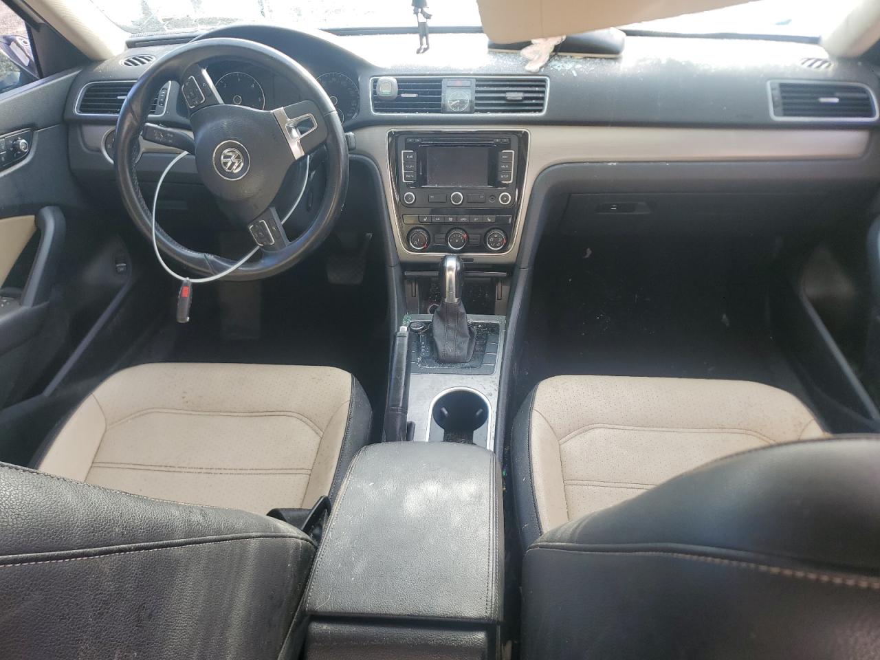 VOLKSWAGEN PASSAT SE