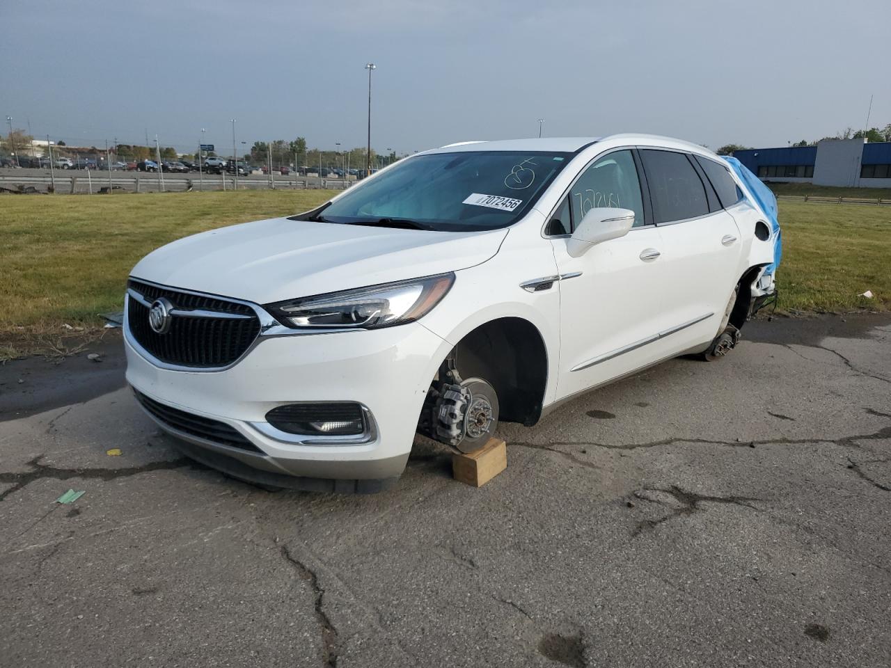 BUICK ENCLAVE ESSENCE