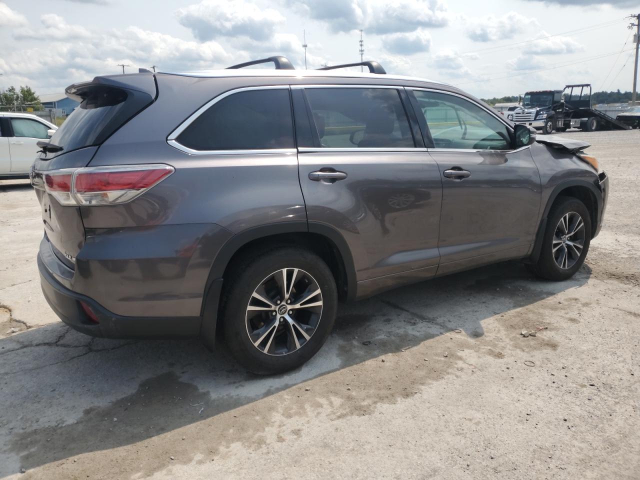 TOYOTA HIGHLANDER XLE