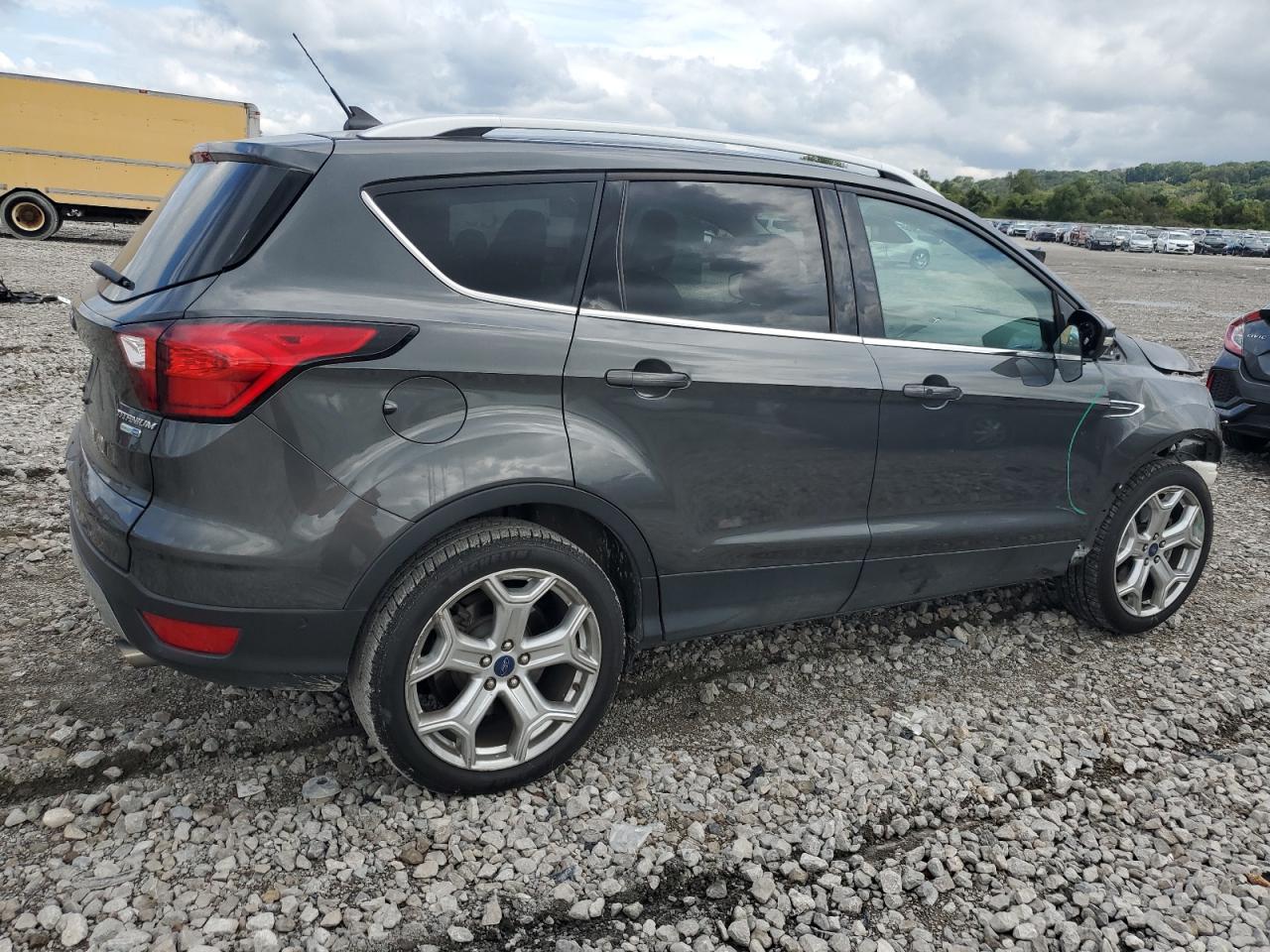 FORD ESCAPE TITANIUM