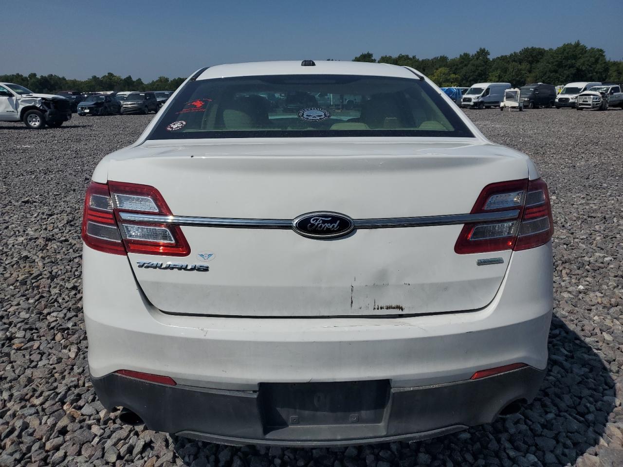 FORD TAURUS SE