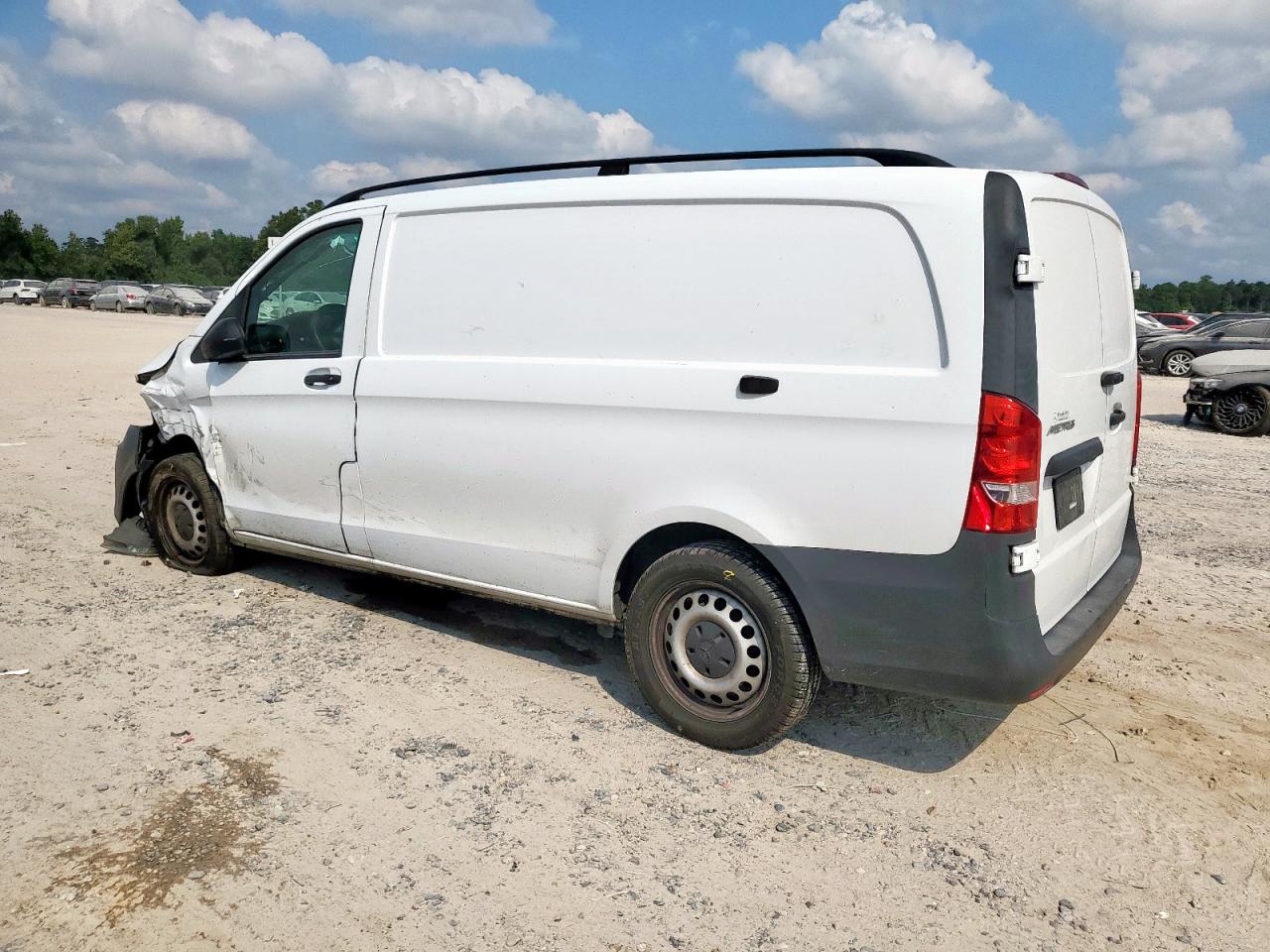 MERCEDES-BENZ METRIS