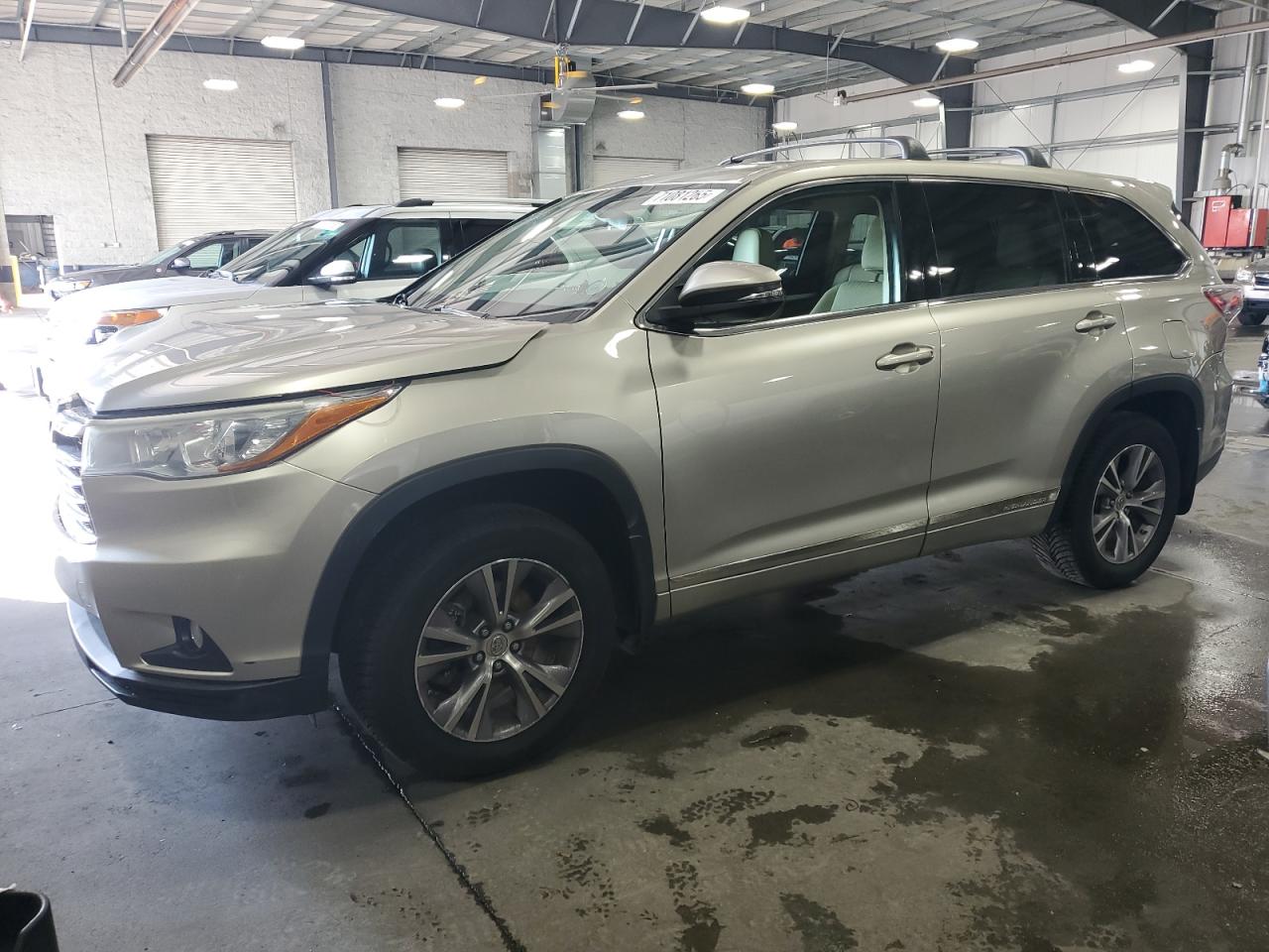 TOYOTA HIGHLANDER LE