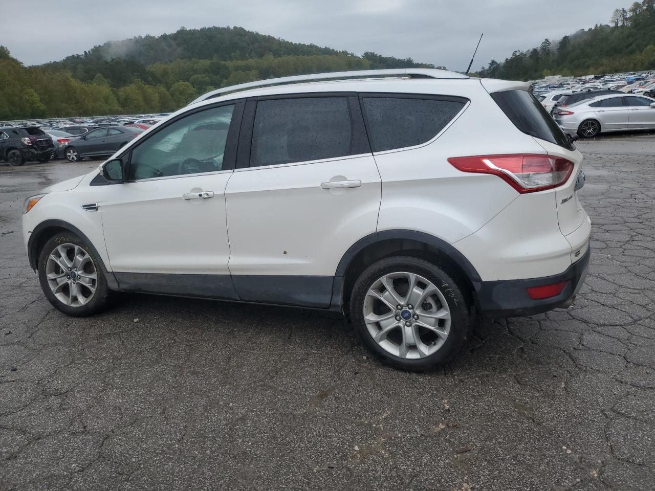 FORD ESCAPE TITANIUM