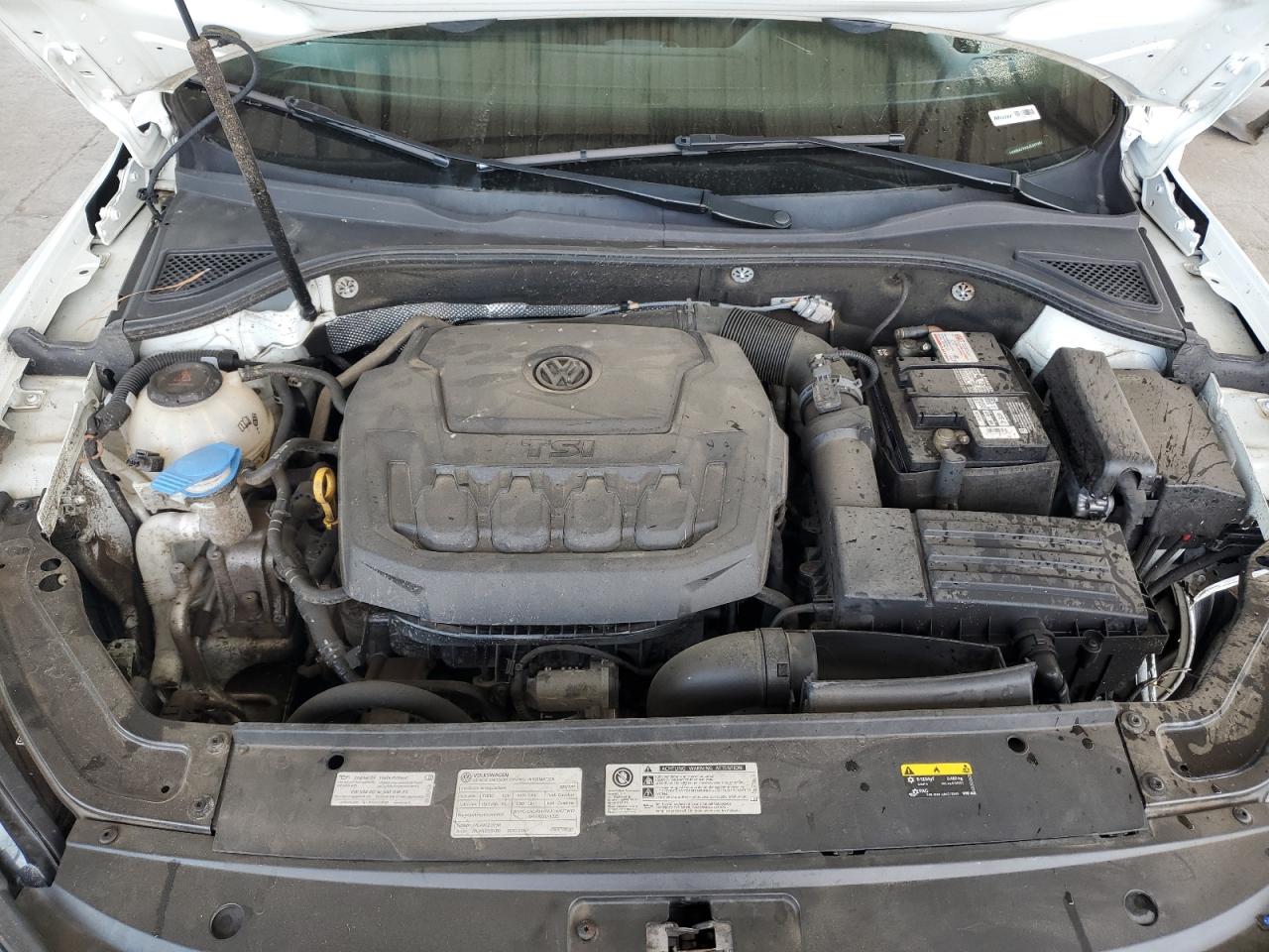 VOLKSWAGEN PASSAT SE