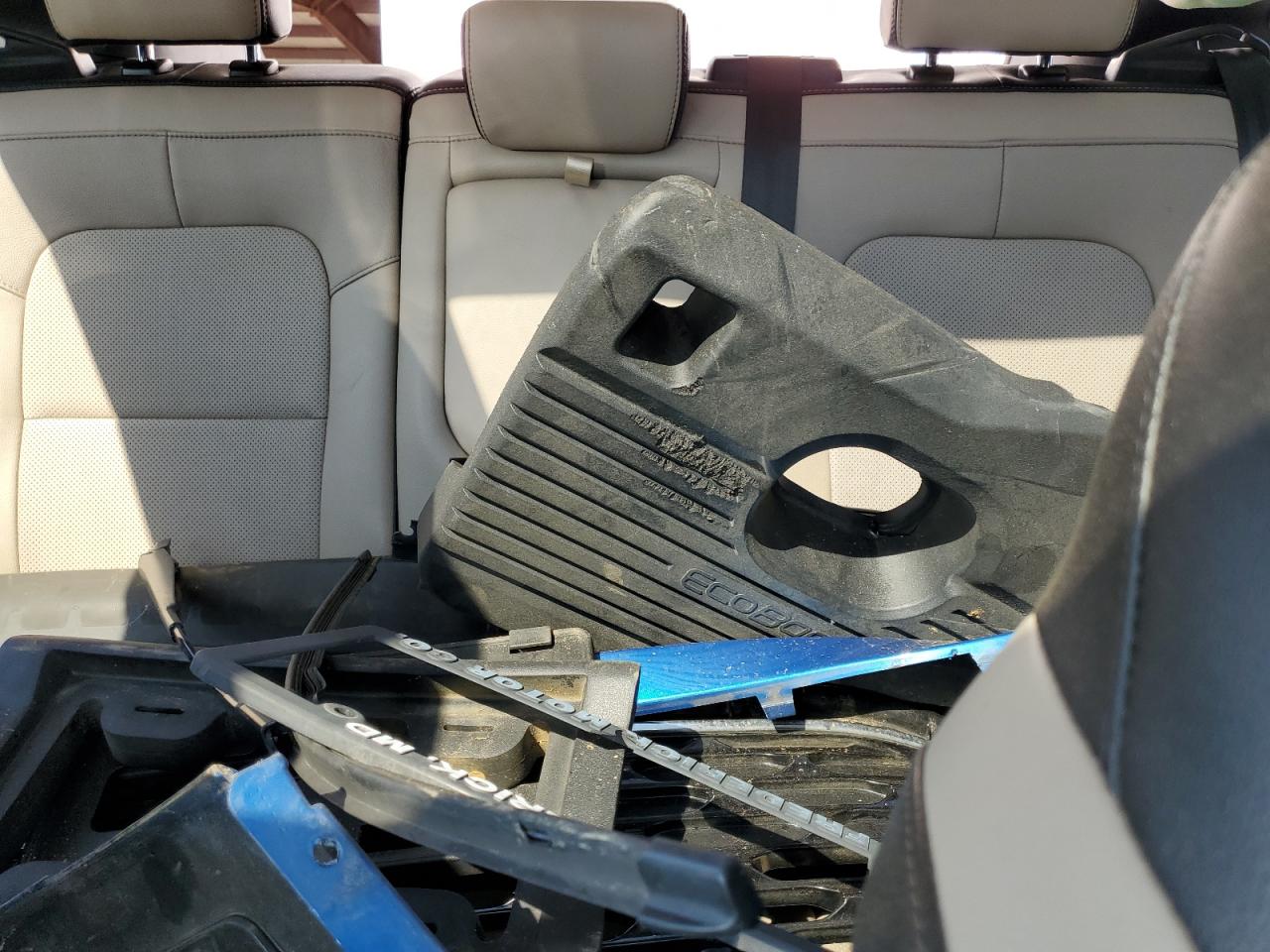 FORD ESCAPE TITANIUM