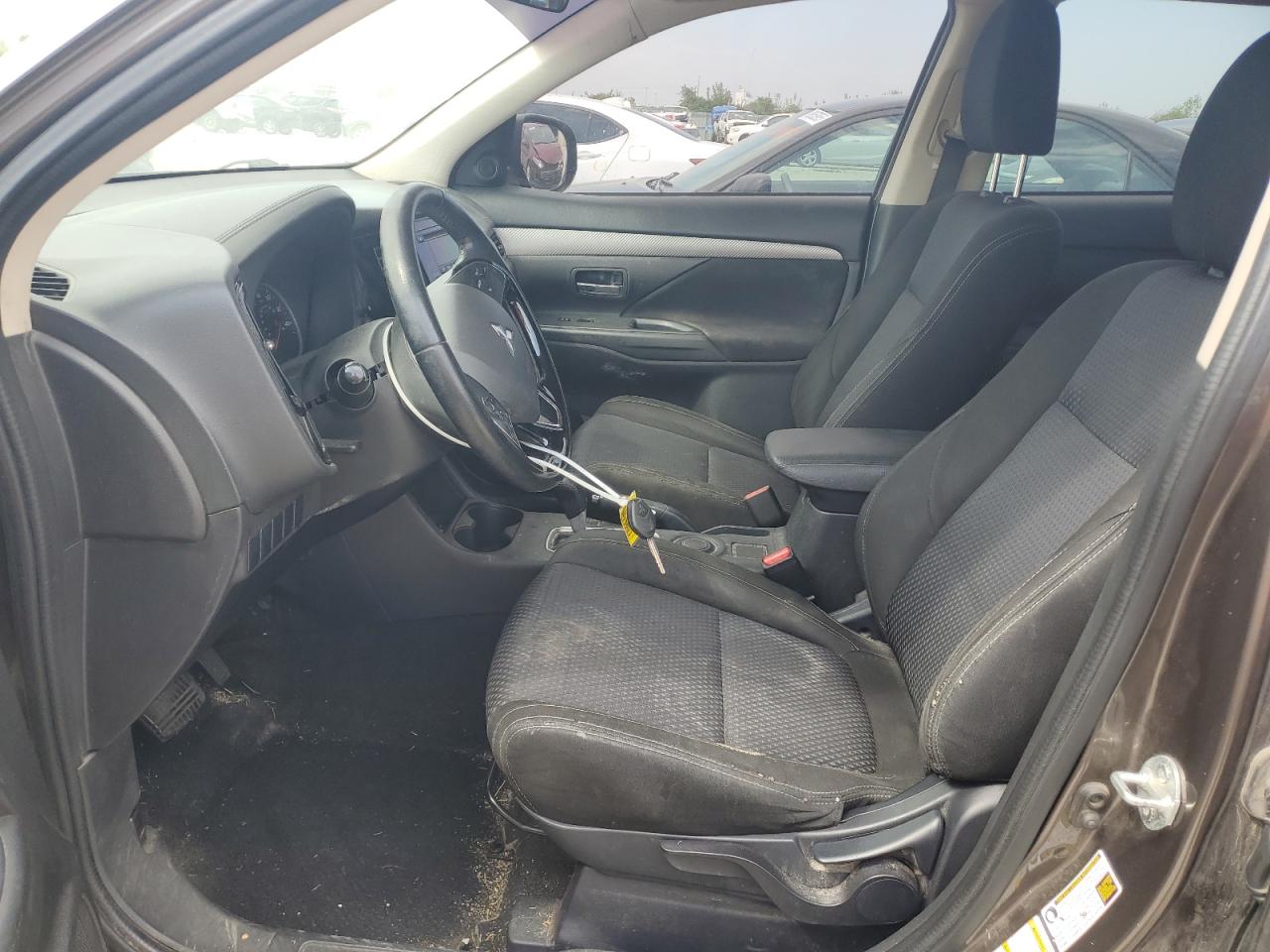 MITSUBISHI OUTLANDER ES