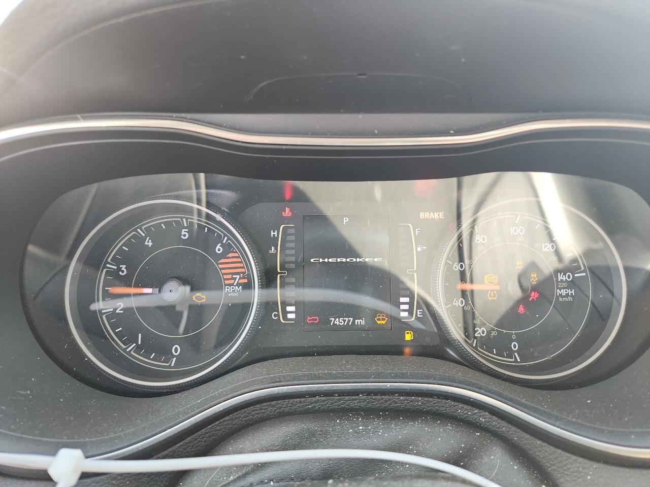 JEEP GRAND CHEROKEE LATITUDE PLUS