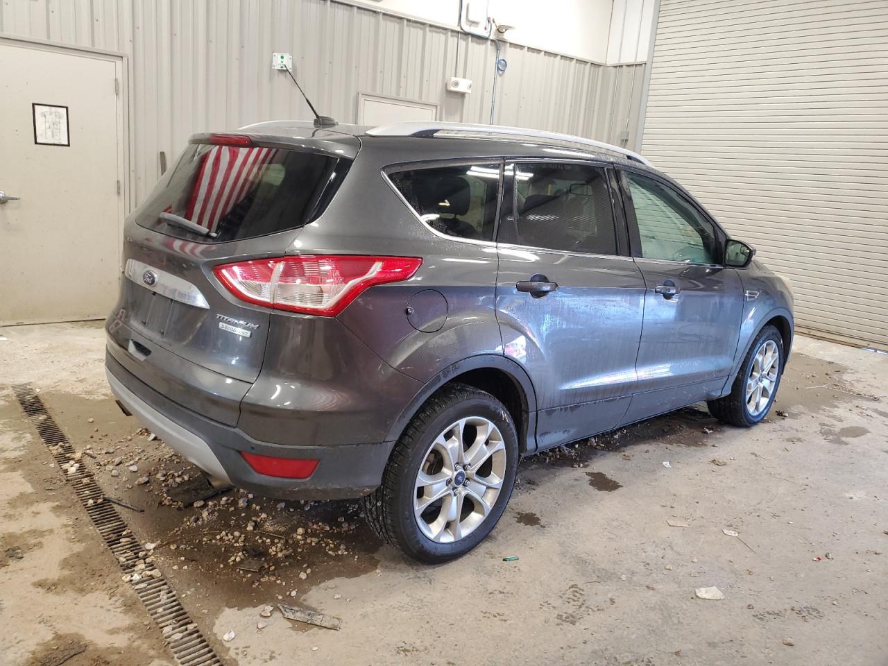 FORD ESCAPE TITANIUM
