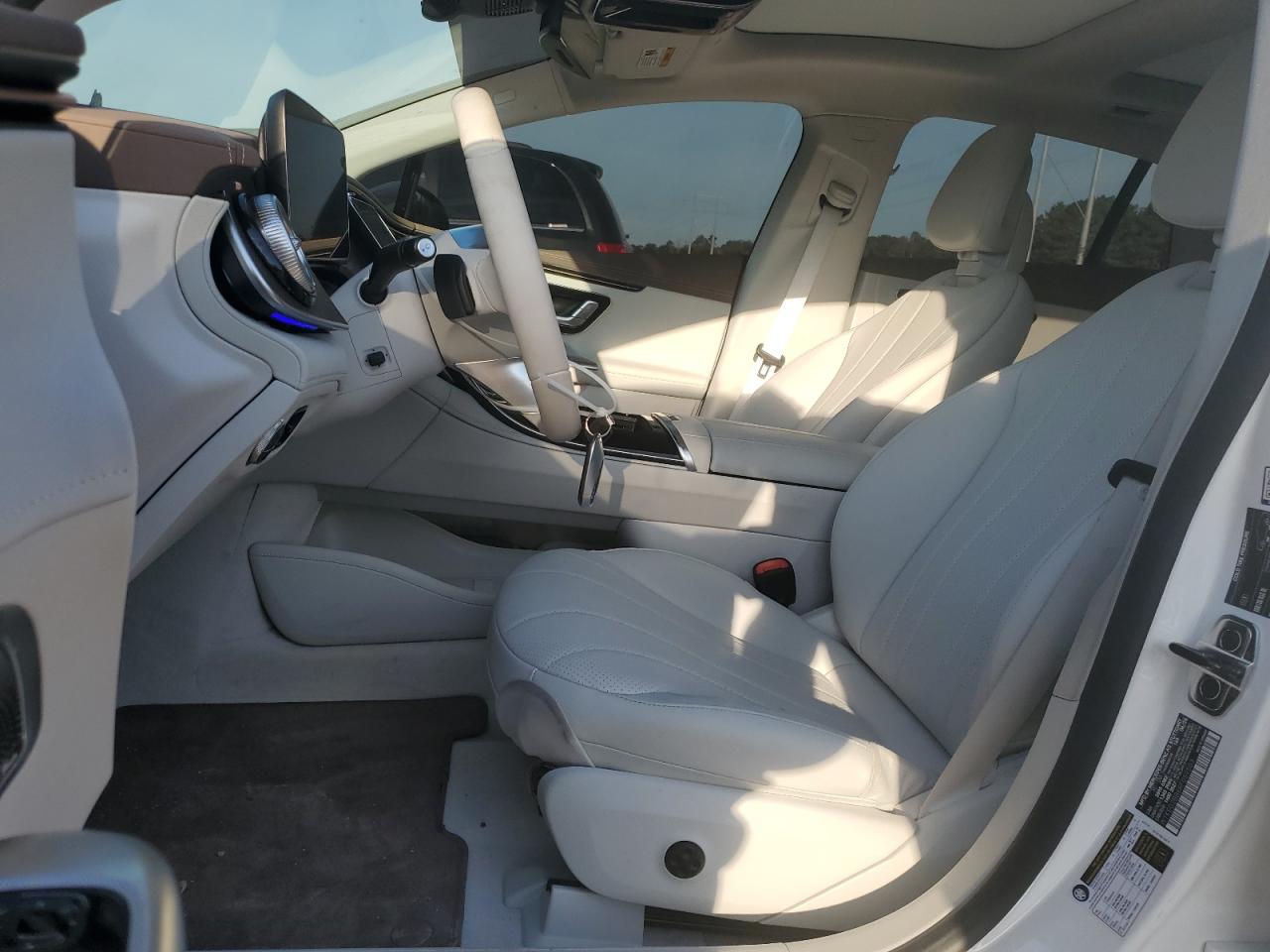 MERCEDES-BENZ EQE 350+