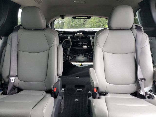 2025 TOYOTA SIENNA XLE 5TDYRKEC6SS240824