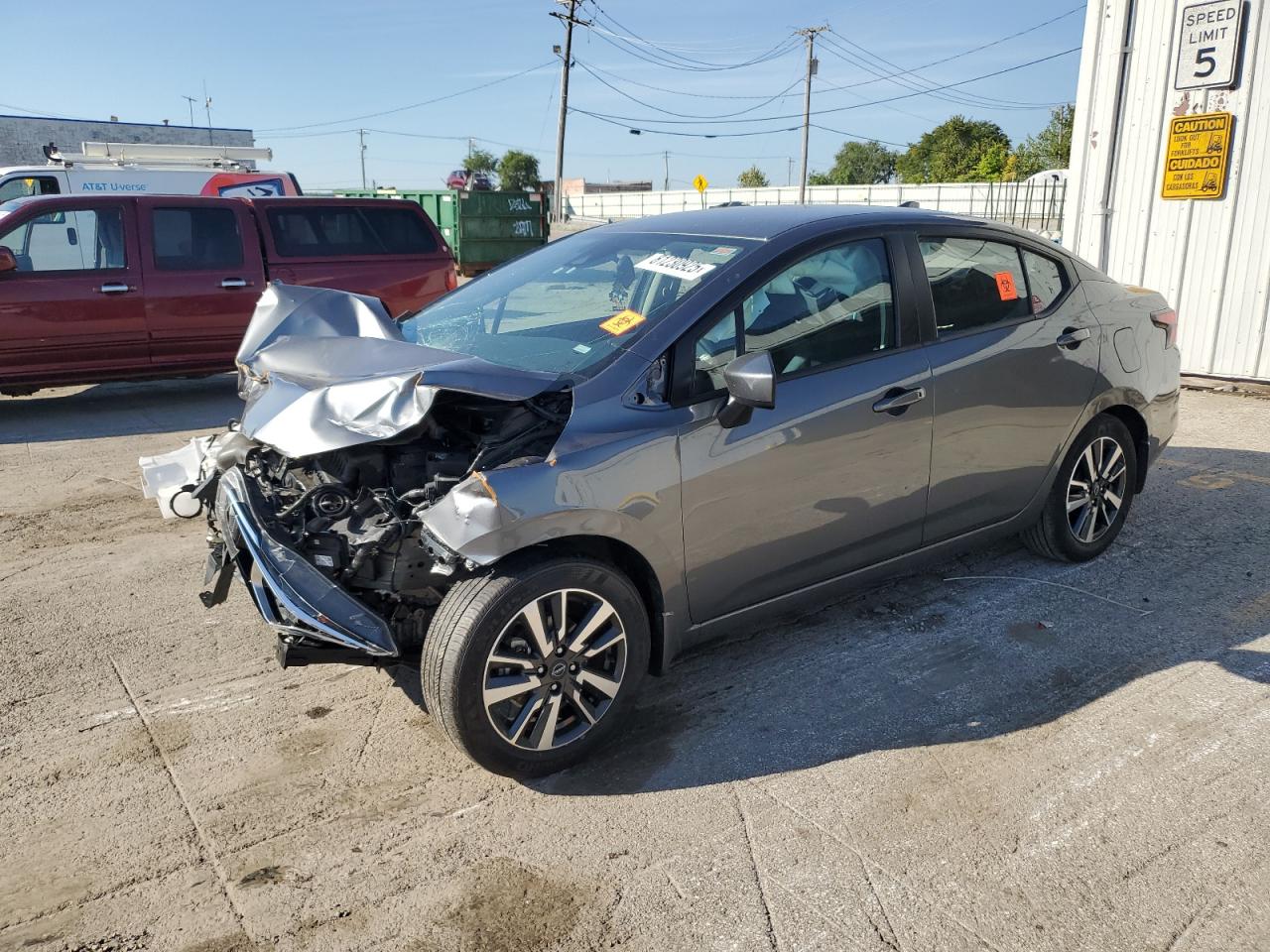 NISSAN VERSA SV
